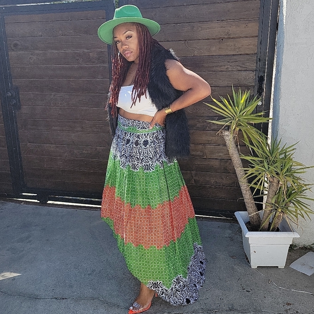 Hi- Low Bold Printed Skirt
